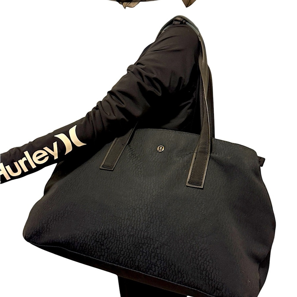 Lululemon Go-Getter Bag (Heat)
Heathered Nocturnal Teal Tote, Gym, Overnight